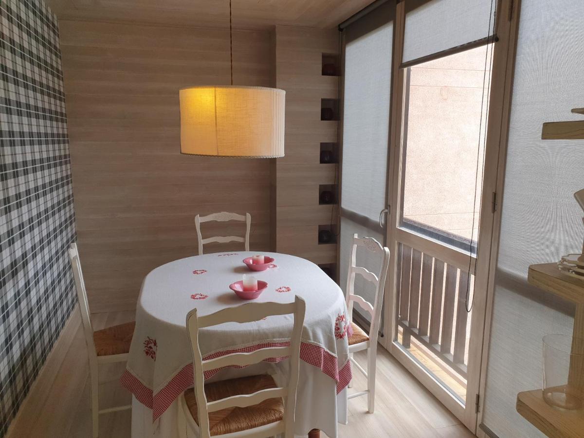 Apartamento Los Valles Jaca Exteriér fotografie