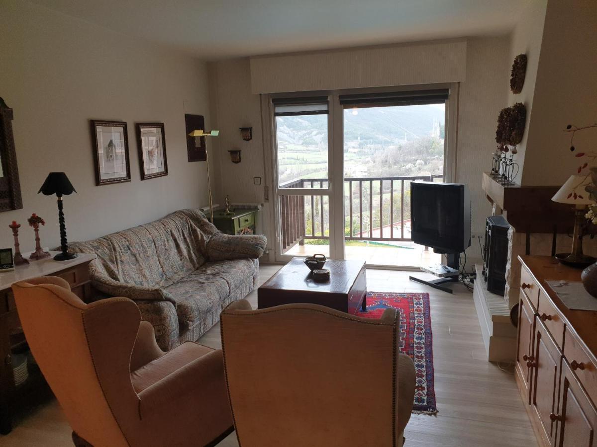 Apartamento Los Valles Jaca Exteriér fotografie